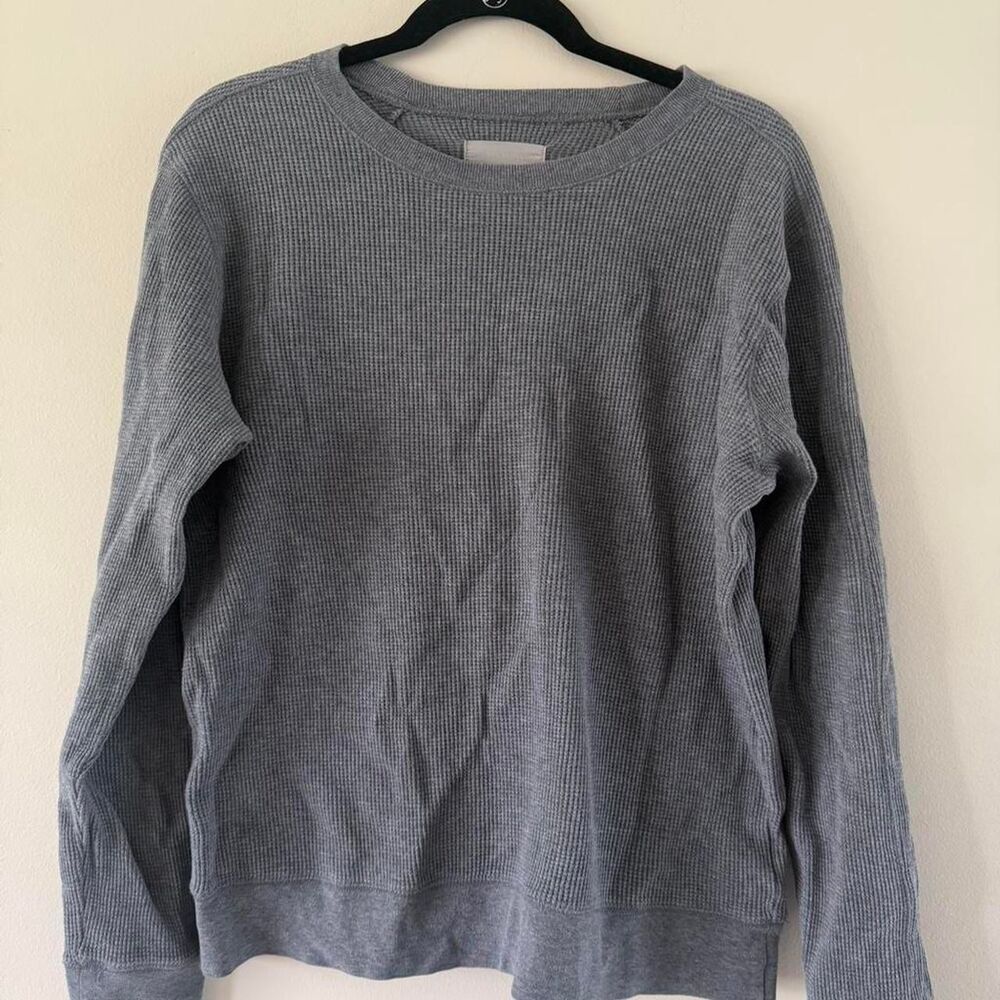 Everlane Women's Grey and Blue Shirt